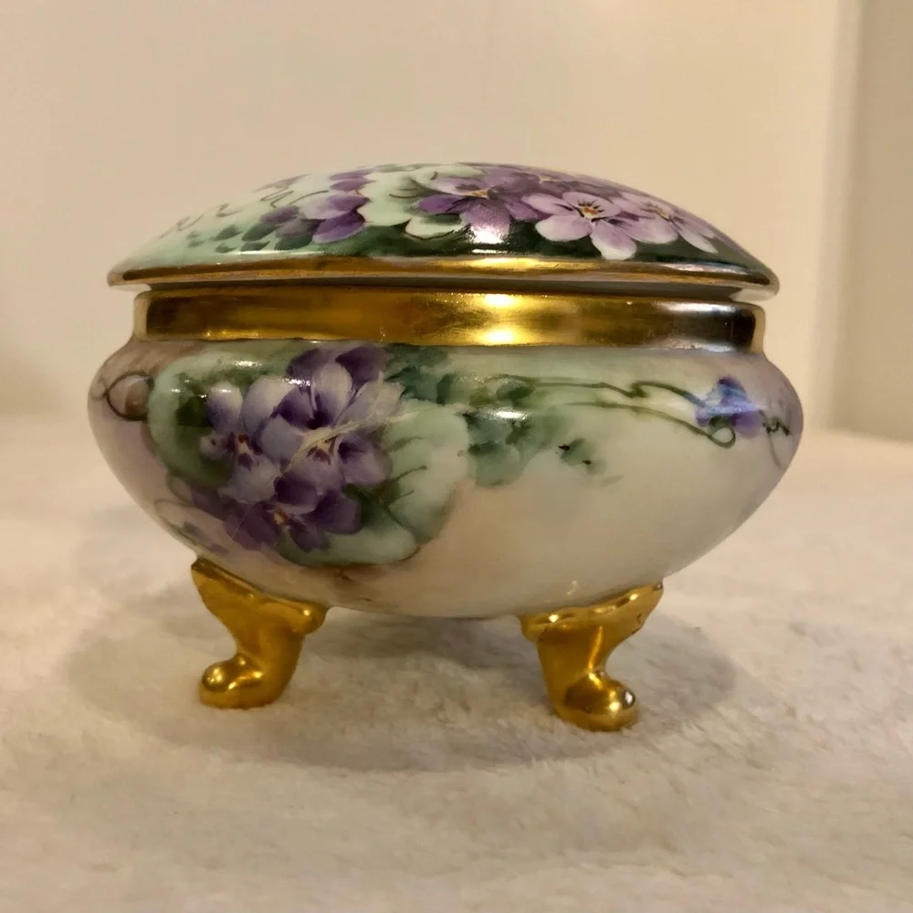 Porcelain Floral Pattern Hair Receiver GUC